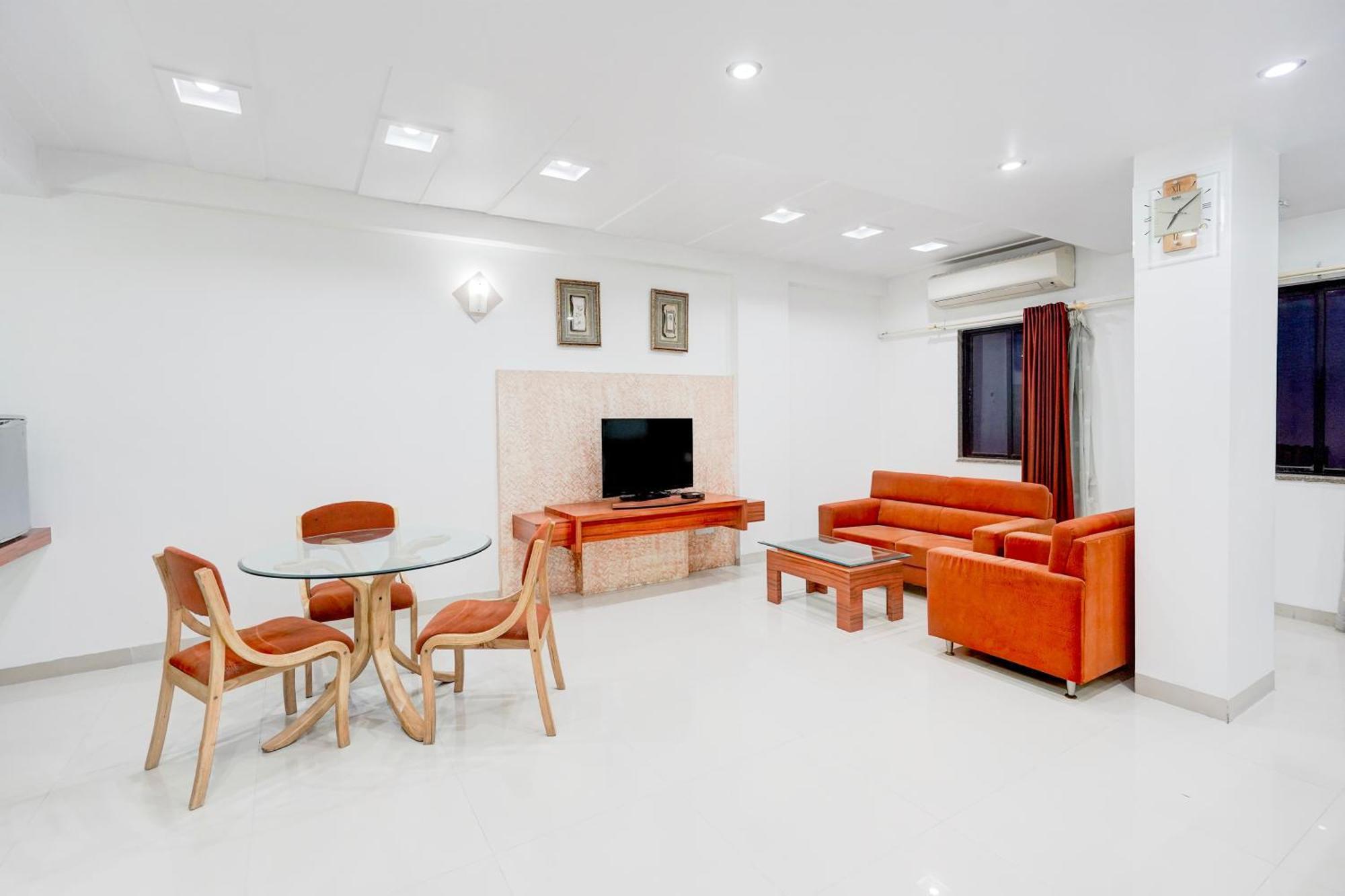 Super Townhouse Mg Road Porbandar Formerly Hotel Harmony Exteriör bild