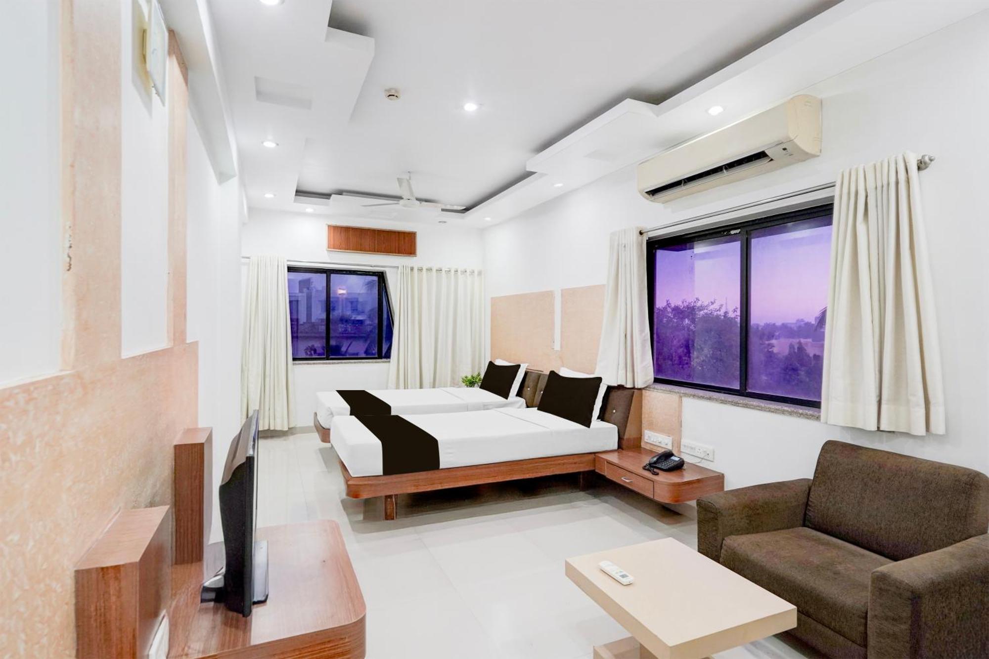 Super Townhouse Mg Road Porbandar Formerly Hotel Harmony Exteriör bild
