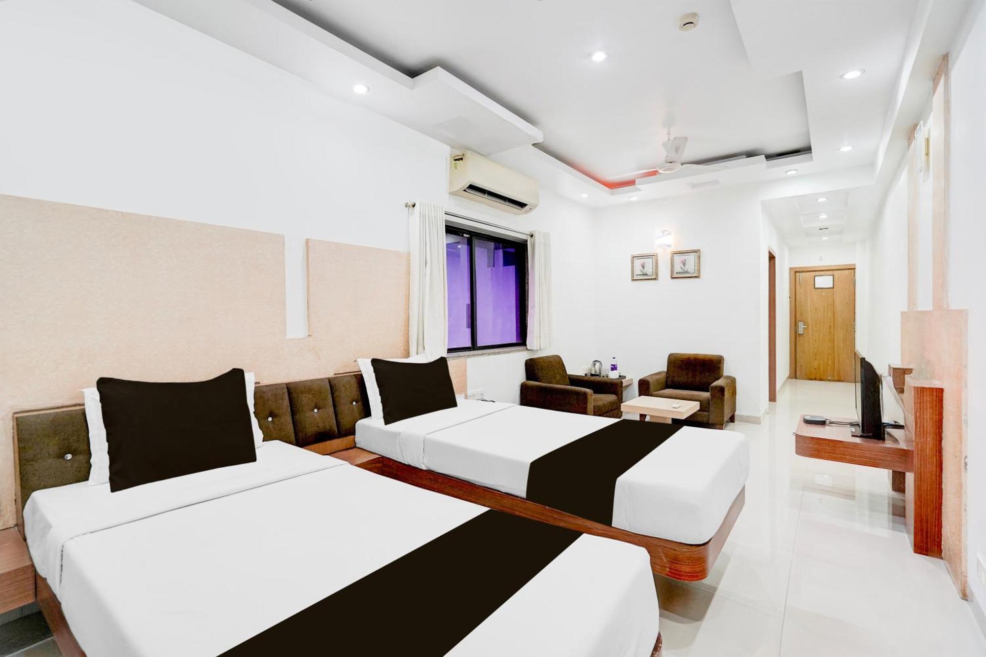 Super Townhouse Mg Road Porbandar Formerly Hotel Harmony Exteriör bild