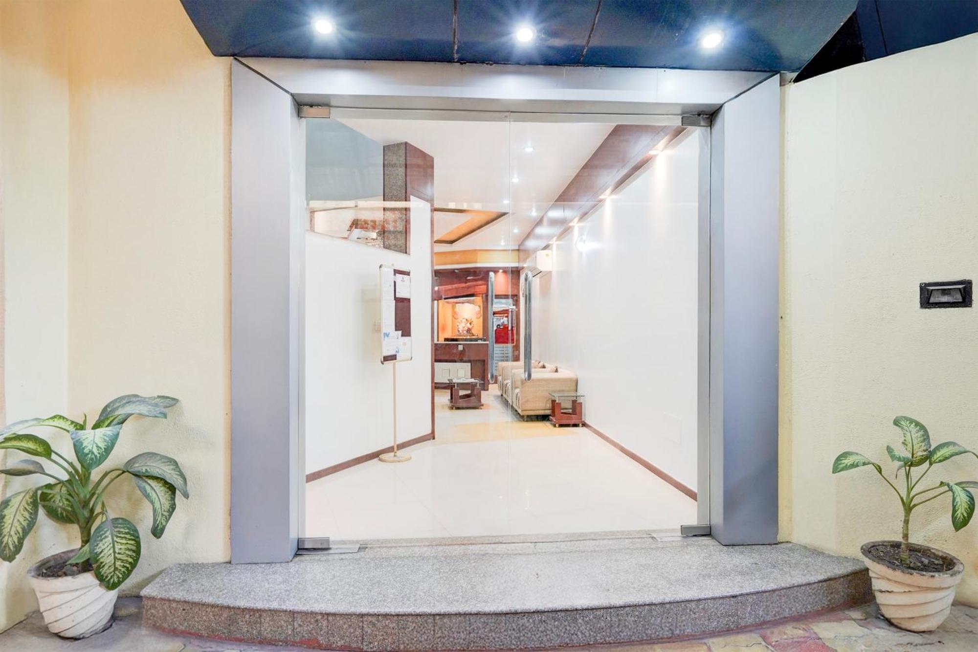 Super Townhouse Mg Road Porbandar Formerly Hotel Harmony Exteriör bild
