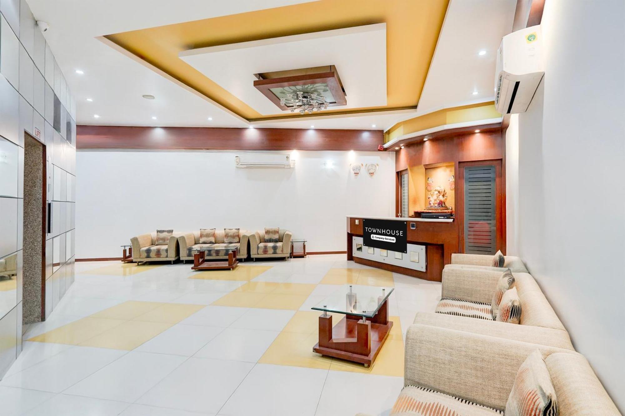 Super Townhouse Mg Road Porbandar Formerly Hotel Harmony Exteriör bild