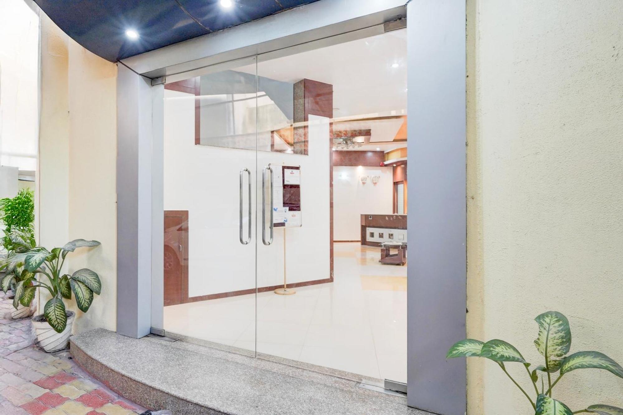 Super Townhouse Mg Road Porbandar Formerly Hotel Harmony Exteriör bild